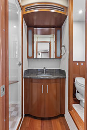 Last Cruise Before 'I Do': 60' Sea Ray Private Yacht Charter image 7