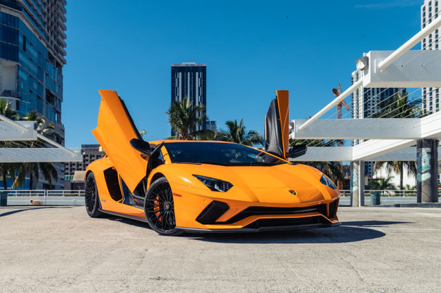 Lamborghini Aventador S Fast Car Cruising Experience in Miami image 3
