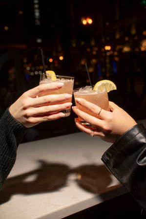 Staypineapple: Iconic Boutique Hotel in The Loop image 9