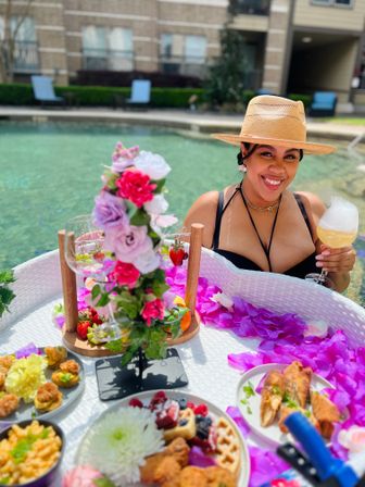 Dining on the Water: Floating Breakfast, Lunch, or Dinner Experience image 14