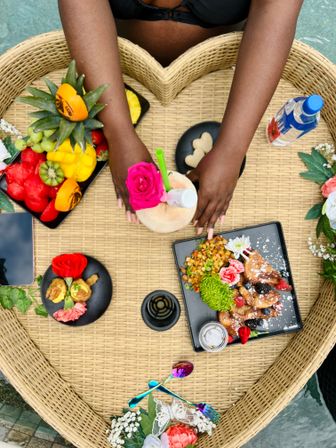 Dining on the Water: Floating Breakfast, Lunch, or Dinner Experience image 20