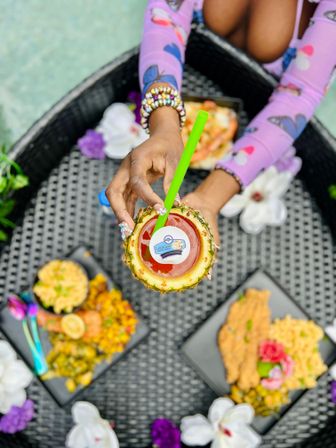 Dining on the Water: Floating Breakfast, Lunch, or Dinner Experience image 10