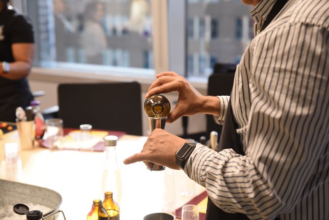 Custom Bartending & Mixology Experiences to Bring Your Party to Life image 13