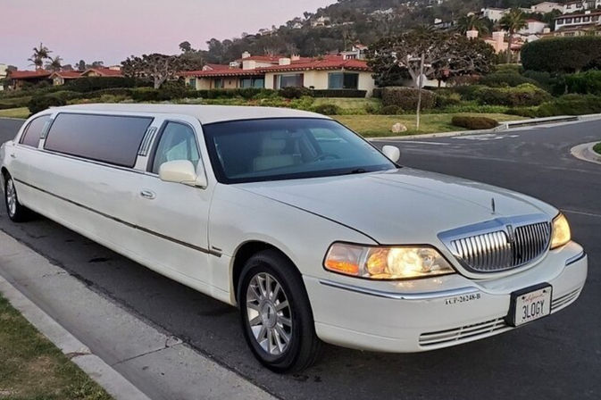 Stretch Limo Tour of Hollywood: Private 4 or 5 Hour Experience (BYOB) image 8