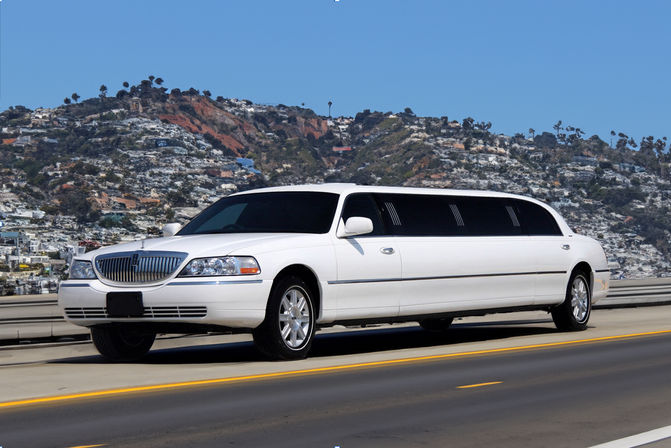 Stretch Limo Tour of Hollywood: Private 4 or 5 Hour Experience (BYOB) image 1
