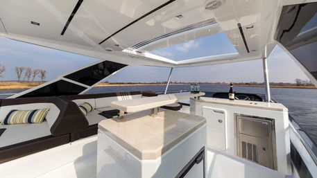 2024 Galeon 64' Luxury Yacht Charter image 7