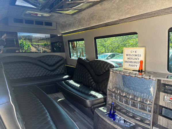 Bluemont Bach Wine Tour: Charming Luxury Wine Experience image 10