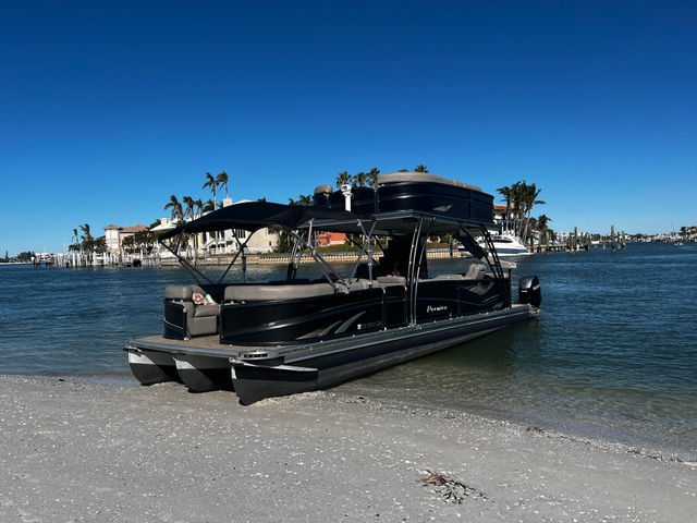 35ft "Big Pontoona" with Yacht Amenities for Ultimate Pontoon Fun image 4