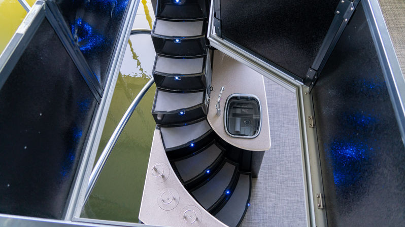 35ft "Big Pontoona" with Yacht Amenities for Ultimate Pontoon Fun image 8