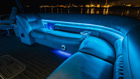 35ft "Big Pontoona" with Yacht Amenities for Ultimate Pontoon Fun image 14
