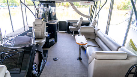 35ft "Big Pontoona" with Yacht Amenities for Ultimate Pontoon Fun image 6