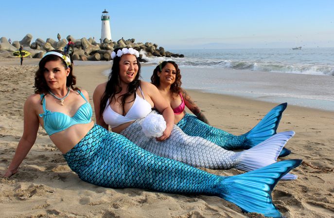 Veils & Tails: Custom Bachelorette Mermaid Photoshoot image 9