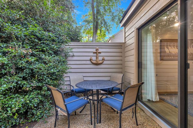 Harbour Town Retreat: Sea Pines 3BR Villa with Pool, Golf Views & Walk to Harbour Town image 22