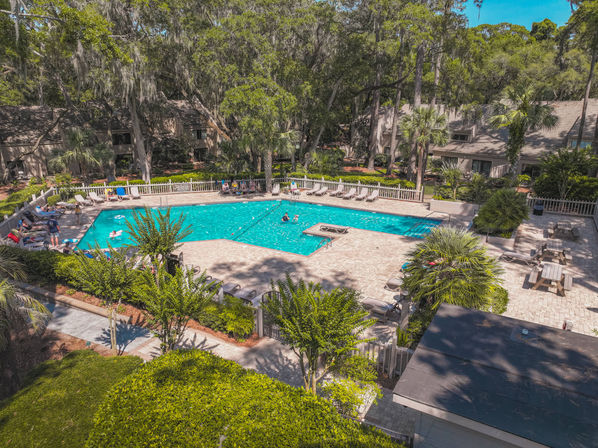 Harbour Town Retreat: Sea Pines 3BR Villa with Pool, Golf Views & Walk to Harbour Town image 30