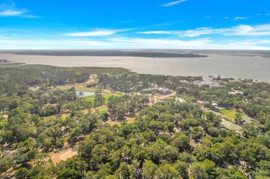 Harbour Town Retreat: Sea Pines 3BR Villa with Pool, Golf Views & Walk to Harbour Town image 41