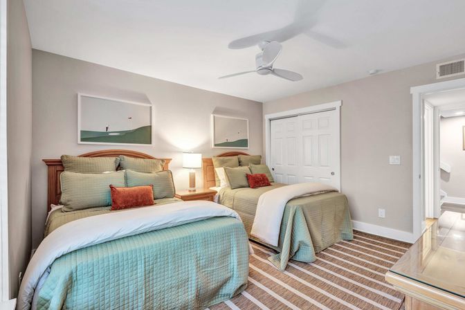 Harbour Town Retreat: Sea Pines 3BR Villa with Pool, Golf Views & Walk to Harbour Town image 12