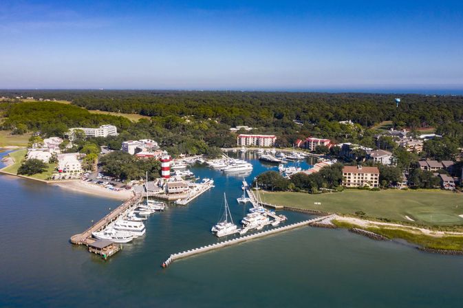 Harbour Town Retreat: Sea Pines 3BR Villa with Pool, Golf Views & Walk to Harbour Town image 37