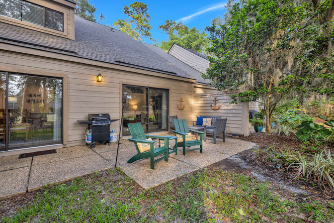 Harbour Town Retreat: Sea Pines 3BR Villa with Pool, Golf Views & Walk to Harbour Town image 34