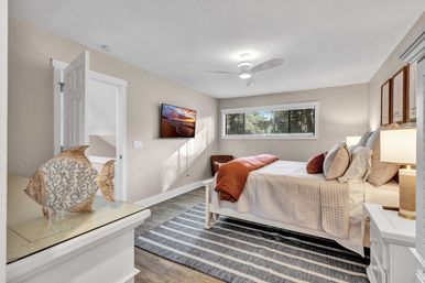 Harbour Town Retreat: Sea Pines 3BR Villa with Pool, Golf Views & Walk to Harbour Town image 35