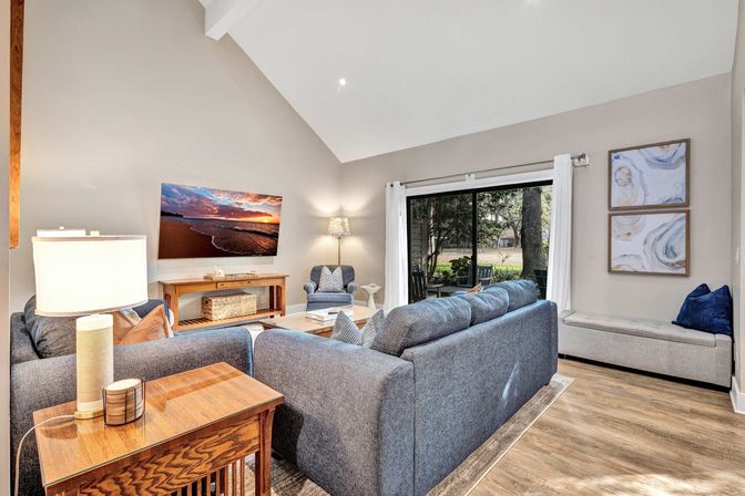 Harbour Town Retreat: Sea Pines 3BR Villa with Pool, Golf Views & Walk to Harbour Town image 6