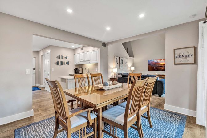 Harbour Town Retreat: Sea Pines 3BR Villa with Pool, Golf Views & Walk to Harbour Town image 31