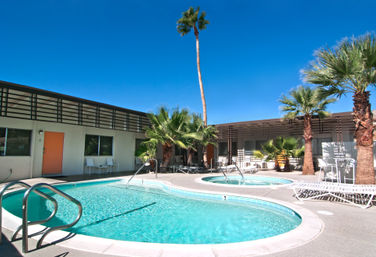 The Getaway Boutique Hotel with Pool, Hot Tub & Scenic Mountain Views image 1