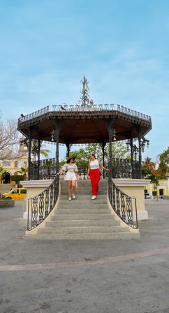 Boat Ride to the Famous Arch & San José City Tour with Lunch image 25