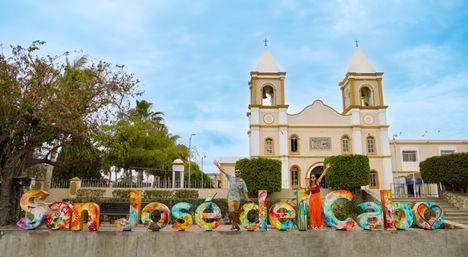 Boat Ride to the Famous Arch & San José City Tour with Lunch image 12