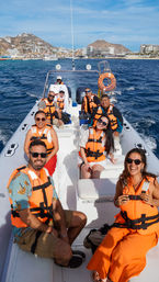 Boat Ride to the Famous Arch & San José City Tour with Lunch image 6