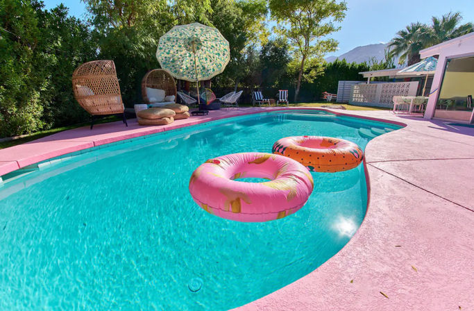 Pink Pool Paradise: Your Perfect Palm Springs Weekend Getaway image 38