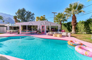 Pink Pool Paradise: Your Perfect Palm Springs Weekend Getaway image 1