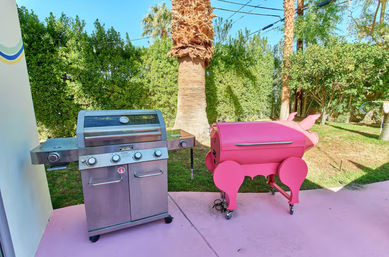 Pink Pool Paradise: Your Perfect Palm Springs Weekend Getaway image 29
