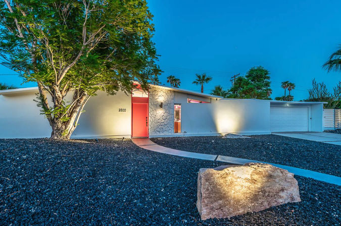 Pink Pool Paradise: Your Perfect Palm Springs Weekend Getaway image 25