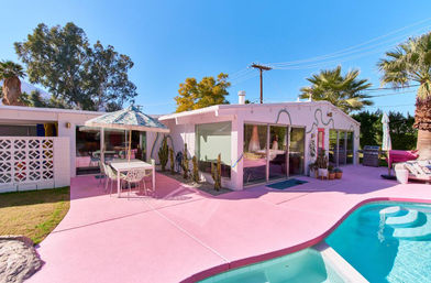 Pink Pool Paradise: Your Perfect Palm Springs Weekend Getaway image 4