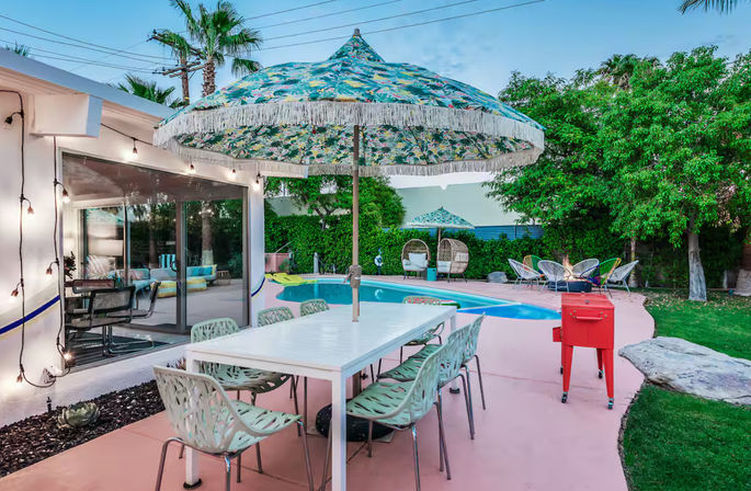 Pink Pool Paradise: Your Perfect Palm Springs Weekend Getaway image 27