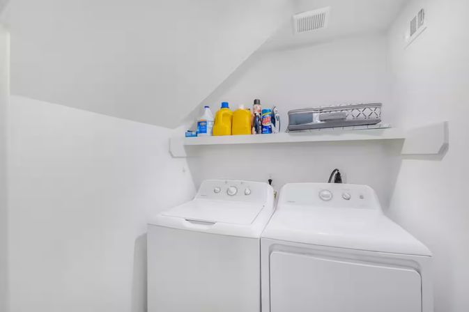 Retro Paradise: Charming Rental with Private Backyard + Hot Tub, 10 Min to Downtown image 31