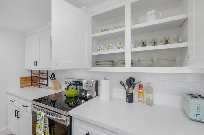 Retro Paradise: Charming Rental with Private Backyard + Hot Tub, 10 Min to Downtown image 12