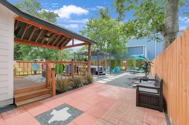Retro Paradise: Charming Rental with Private Backyard + Hot Tub, 10 Min to Downtown image 44