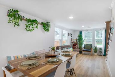 Retro Paradise: Charming Rental with Private Backyard + Hot Tub, 10 Min to Downtown image 14