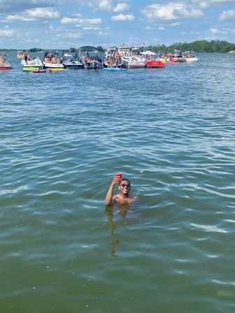 Unforgettable Sun Tracker Party Barge Rental on Lake Lewisville image 25