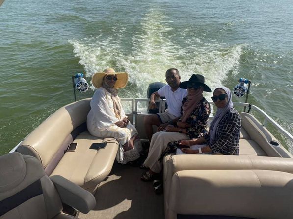 Unforgettable Sun Tracker Party Barge Rental on Lake Lewisville image 42