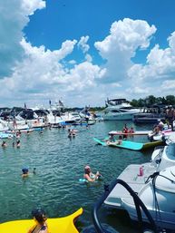 Unforgettable Sun Tracker Party Barge Rental on Lake Lewisville image 12