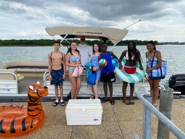 Unforgettable Sun Tracker Party Barge Rental on Lake Lewisville image 22