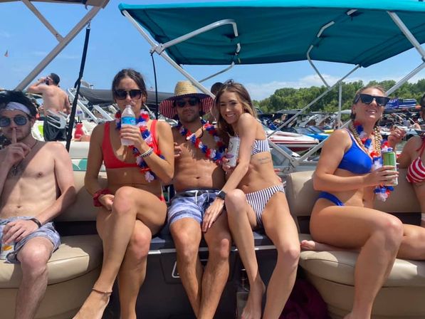 Unforgettable Sun Tracker Party Barge Rental on Lake Lewisville image 43