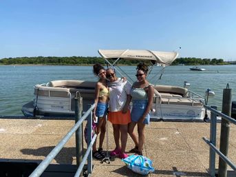 Unforgettable Sun Tracker Party Barge Rental on Lake Lewisville image 38