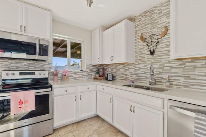 Desert Ranch Dream House: Heated Pool & Western Chic image 28
