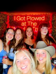 Nashville's Biggest & Wildest Public Party Tractor Tour image 26