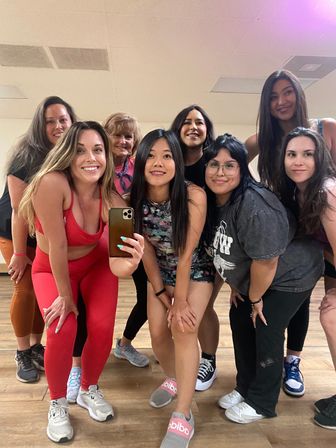 Private Group Dance Classes: Burlesque, Hip Hop, Chair Dance & More image 5