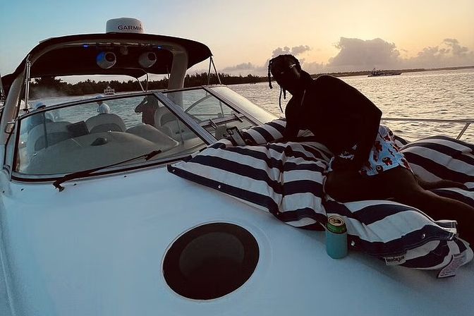 Dreamy Sunset Yacht Excursion with BBQ & Open Bar image 20