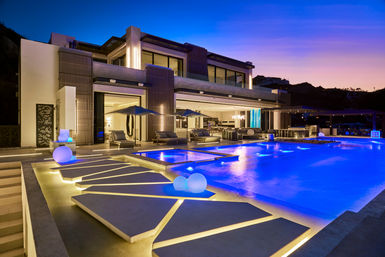 Ultimate Bachelor/Bachelorette Party Packages: Concierge Services, Transportation, Private Chef, Luxury Yacht & More image 2